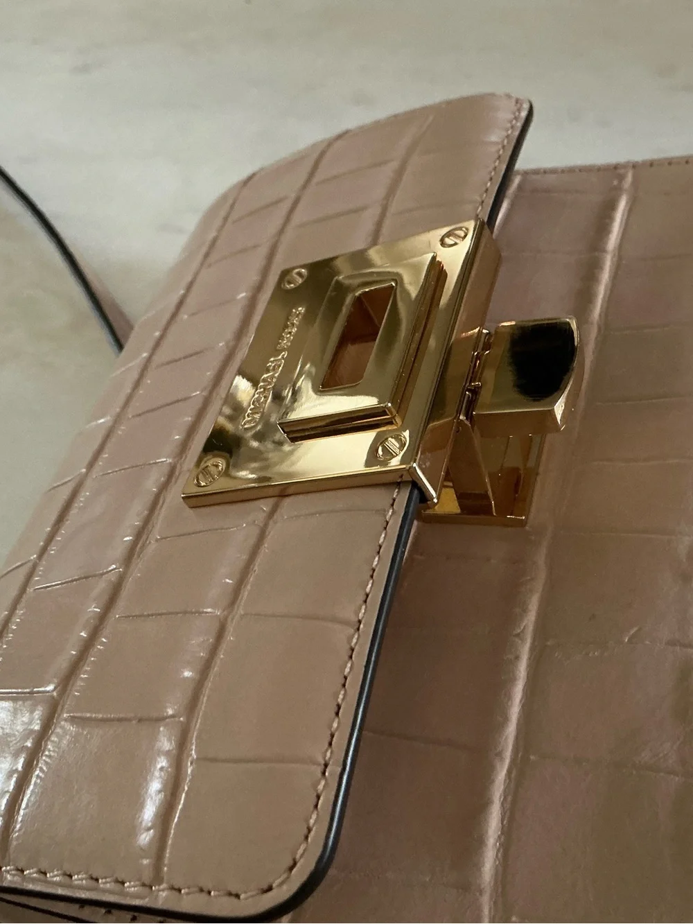 Michael  Kors -  Croc-Embossed light Pink Leather Crossbody - with Gold Hardware